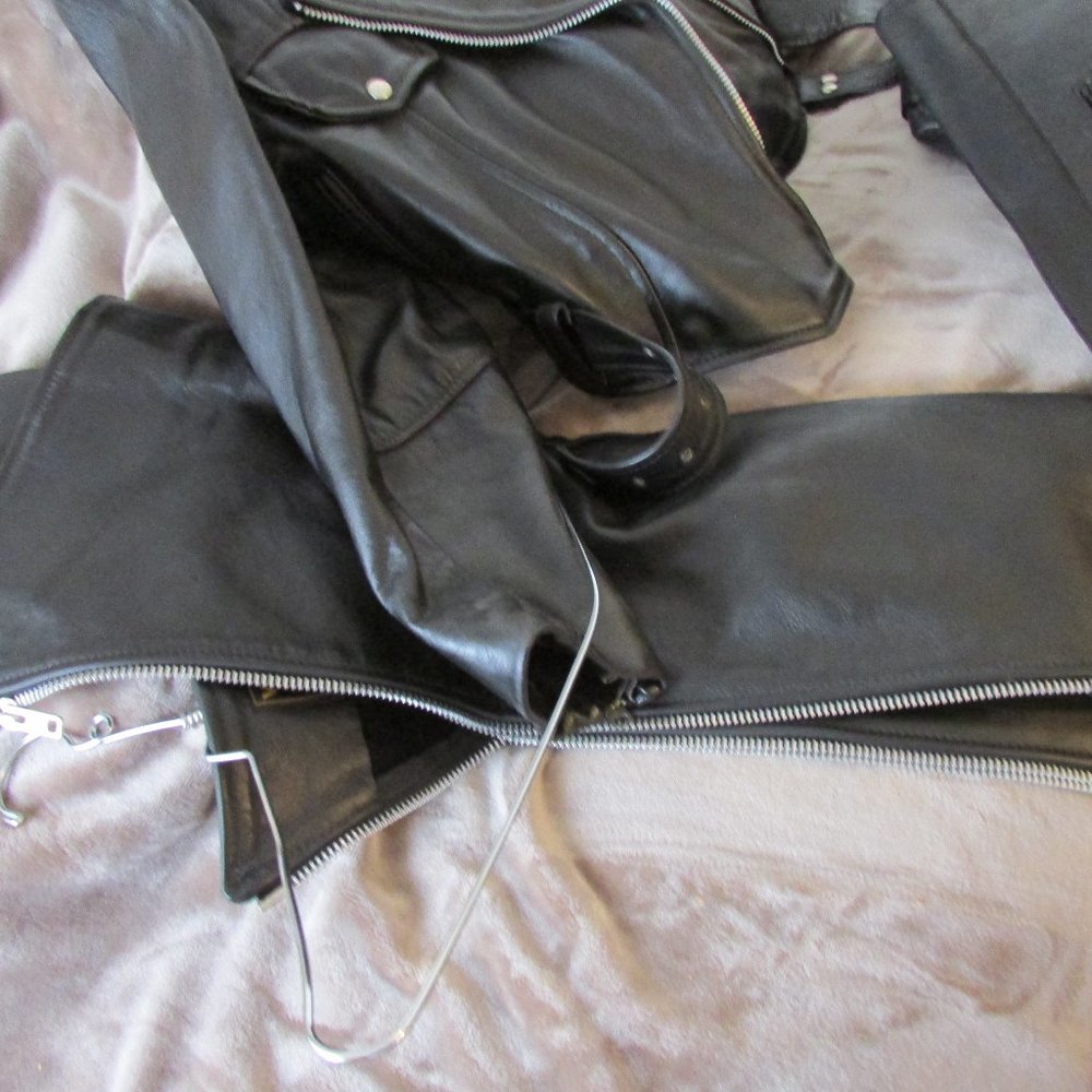 Ladies leather chaps